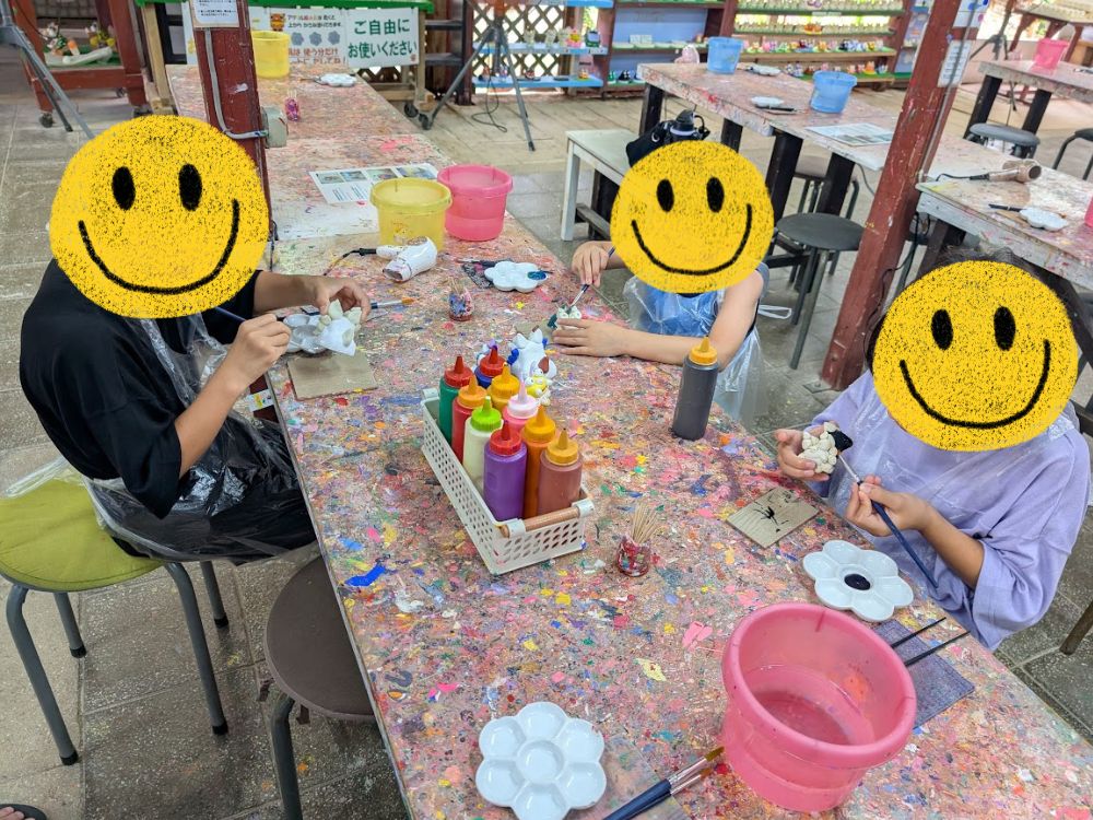 沖縄　シーサー絵付け体験